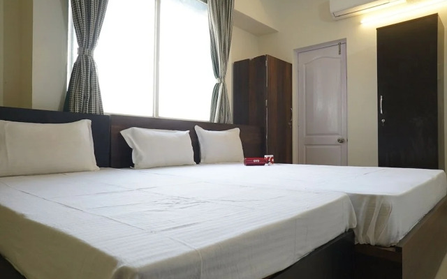 OYO 28029 Living Luxurious Studio Rooms