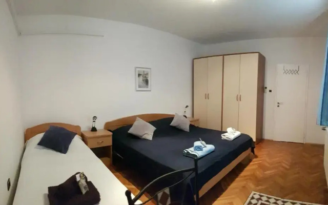 Villa Radoš - 4 Sterne, 4 Apartments für maximal 22 Gäste