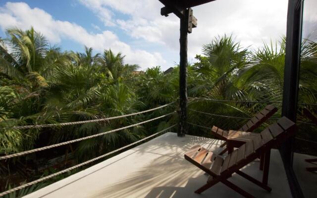 Zulum Beach Club & Cabañas