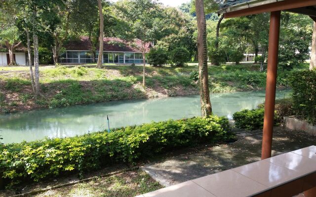Phuaob Namsai Country Resort