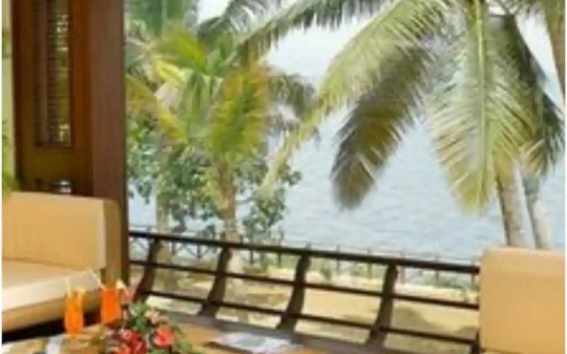 Radisson Plaza Resort & Spa
