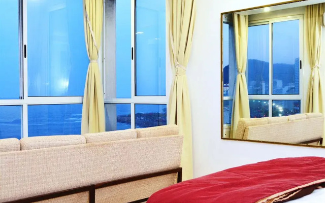 Copacabana Beachfront Penthouse