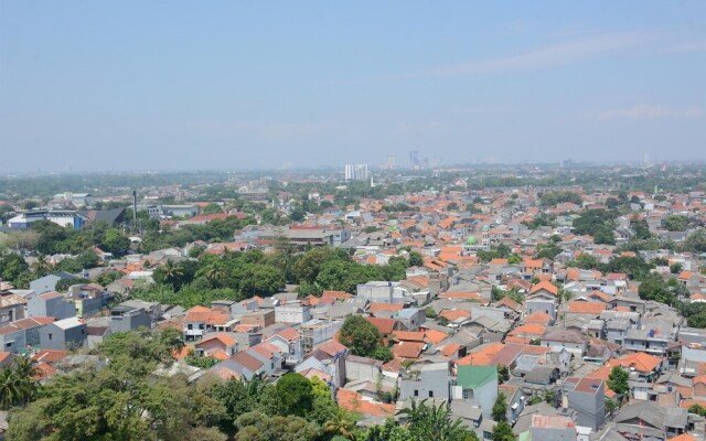 Minimalist Studio Room At Kebagusan City Apartment