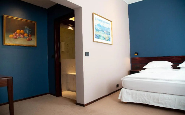 Hotel Holt - The Art Hotel