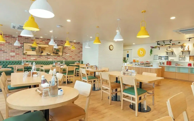 Bloom Hotel - Jubilee Hills