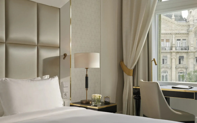 Párisi Udvar Hotel Budapest, part of Hyatt