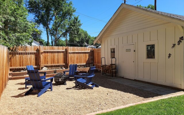 Cozy Chic Home in Downtown Loveland!