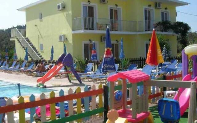 Amadeus Hawai Studios & Apartments