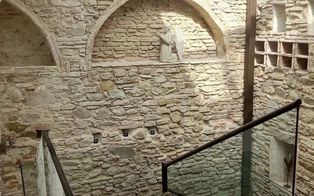 Hospedería Diez y Seis