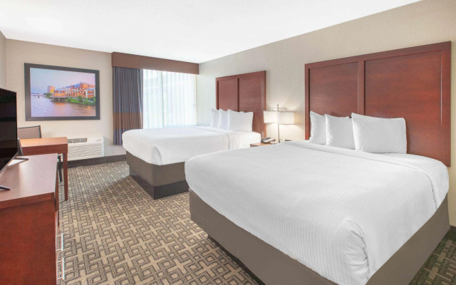 Baymont Inn & Suites Grand Rapids Near Downtown