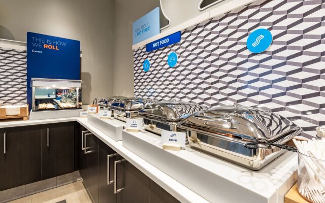 Holiday Inn Express & Suites Saskatoon East - University by IHG