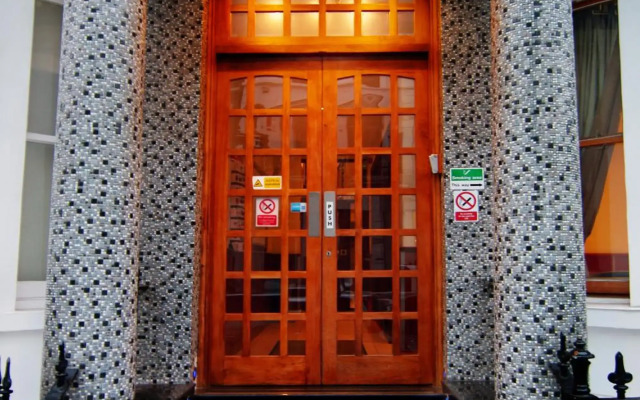 Westbury Hotel