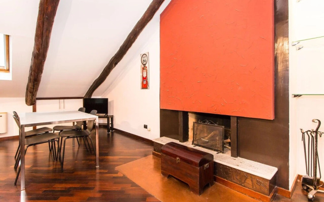 Cenisia Attic Apartment