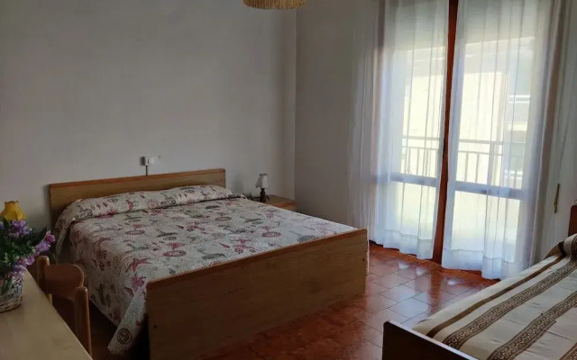 Spacious Apartment Close to the Beach - Beahost