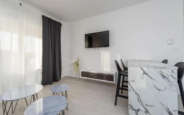 Apartments & Rooms Pool Villas Maris B