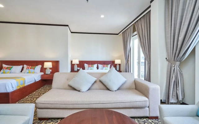 OYO Home 89378 The Platinum Suites