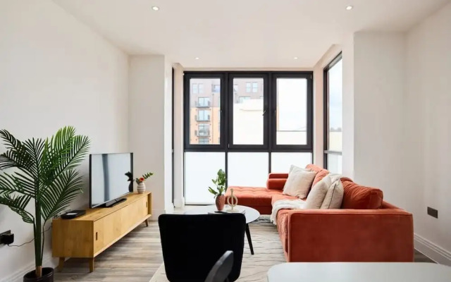 The Harlesden Breakout - Glamorous 2bdr Flat