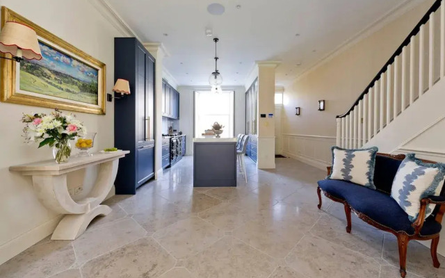 Elegant 5-bed House Chelsea