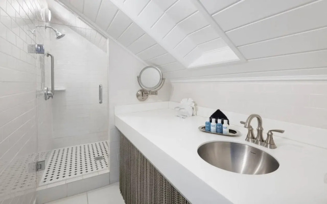 The Saint Hotel Key West, Autograph Collection, Adult Only