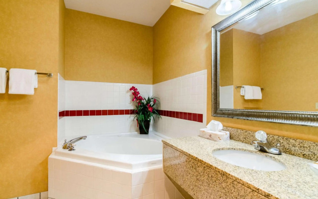 Quality Inn & Suites Manhattan