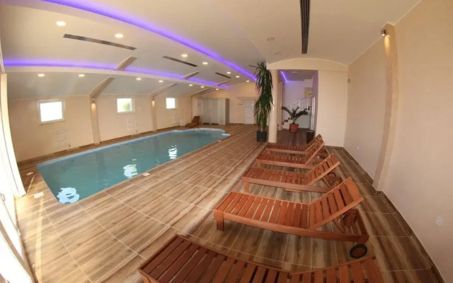 Hotel Lux