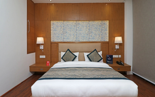 Oyo 10824 Hotel Star Suites
