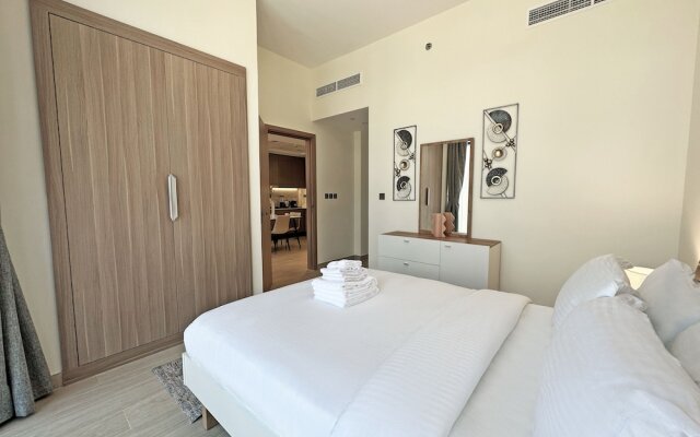 Luxury StayCation - Comfy Condo With Balcony In The Heart of Meydan