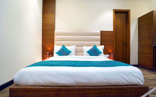 Hotel Aura Grand by Levelup