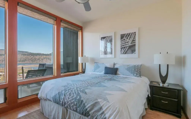 ALOFT-River View-AC-5BR/2.5BA