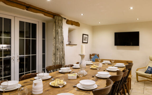 Holiday Home Llety'r Mynach