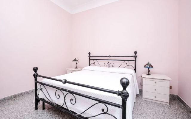 Lush Garden Steps Away from Great Park