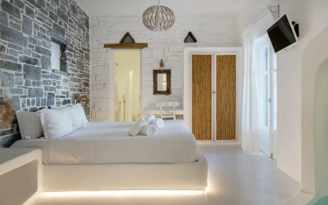 Zefi Hotel & Suites