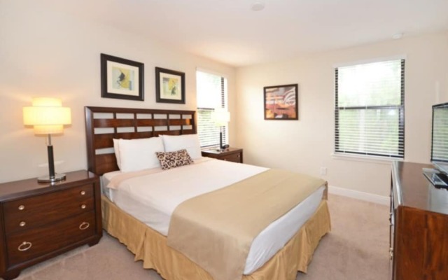 Fountains Retreat 4 Bedroom Condo by RedAwning