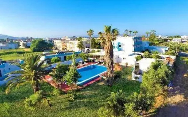 Villa Andrews Hotel