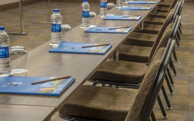 Le Bleu Hotel & Resort