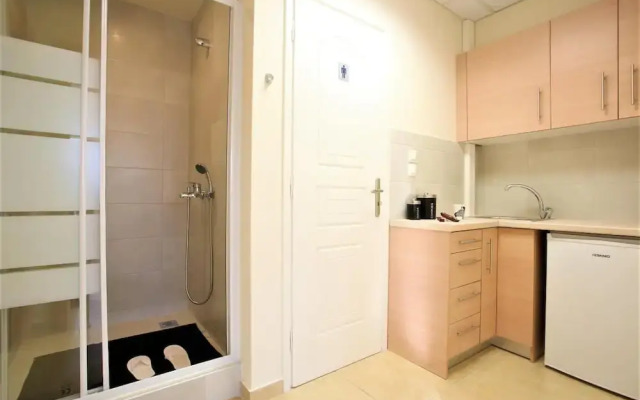 GK Airport Suites - Free Shuttle