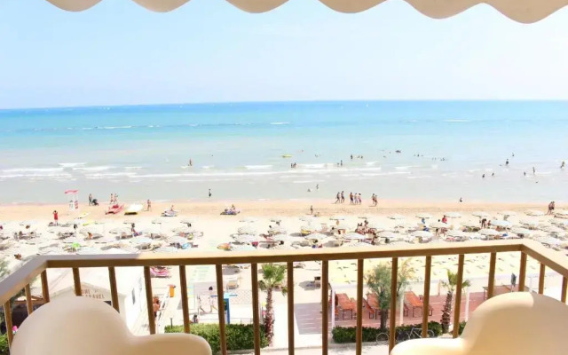 Hotel Caravel