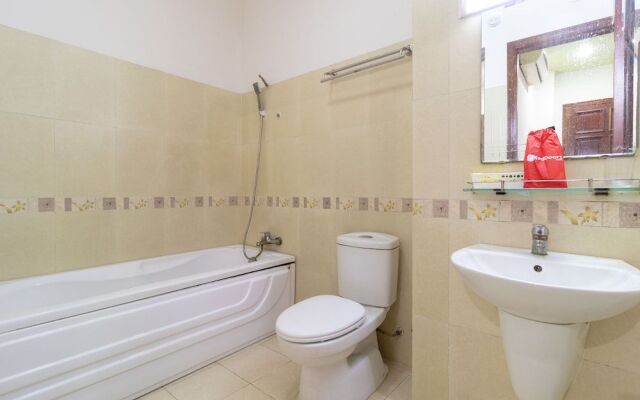 RedDoorz near Tan Huong Market 2