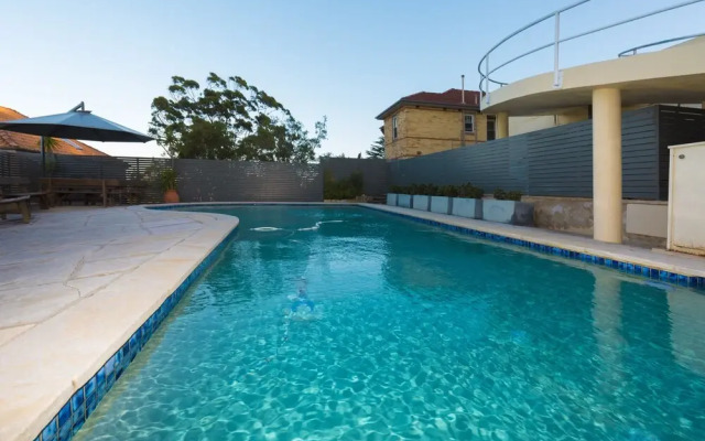 Cammeray & North Sydney with Views and Pool