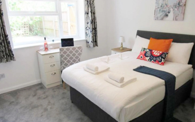 The Cambridge Suites - Tas Accommodations