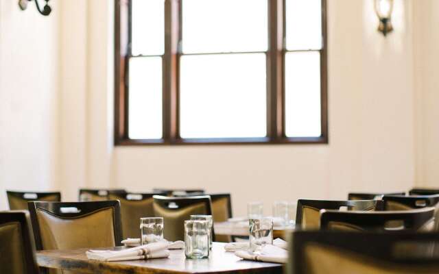 The Esquire Hotel Downtown Gastonia, an Ascend Collection Hotel