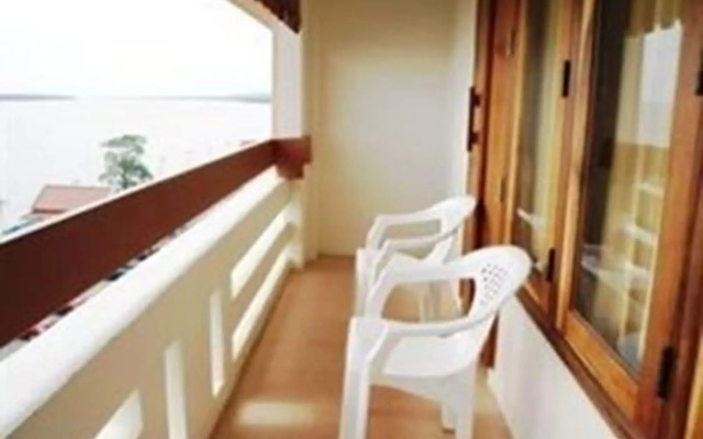 Riverfront Hotel Mukdahan