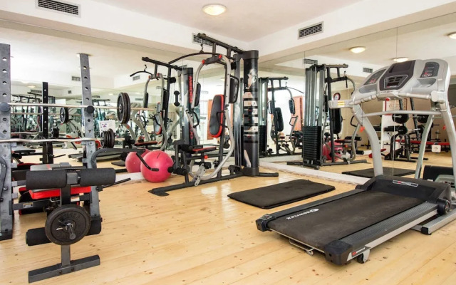 Authentic Dalmatian Hillside Escape With Pool, Sauna & BBQ