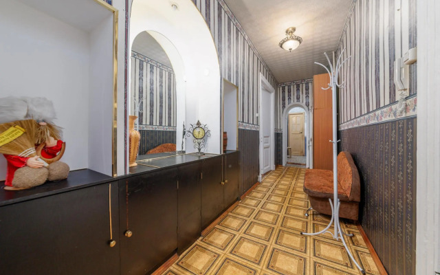 DeRent Aparts (ДеРент Апартс) на переулке Антоненко