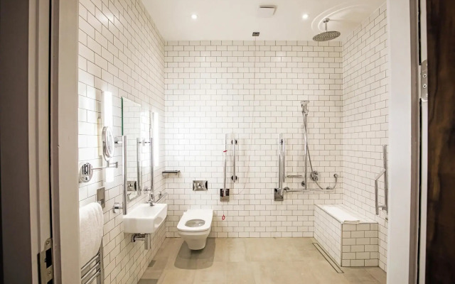 Sandman Signature Aberdeen Hotel & Spa