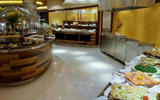 Boudl Half Moon Resort