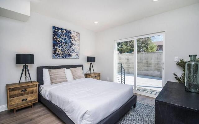 Brand NEW Luxury Modern 3bdr Townhome In Silver Lake