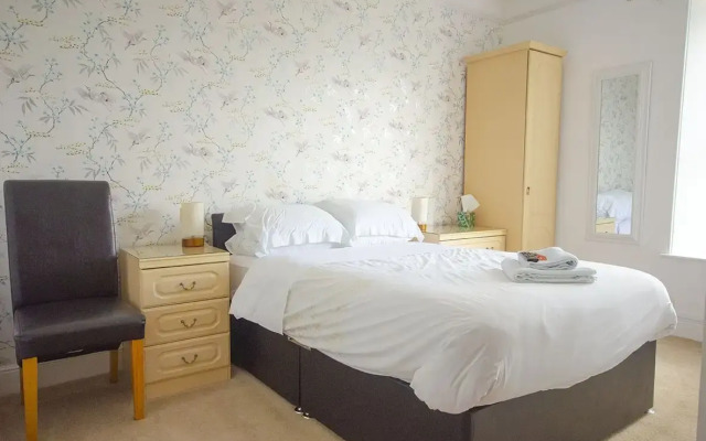 Headlands Guest House