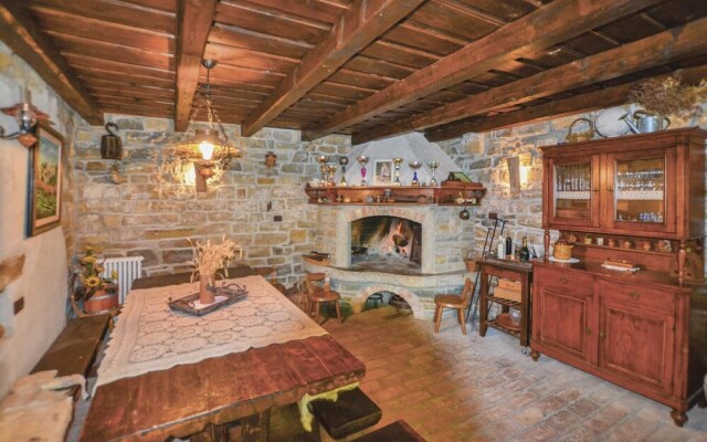 Stunning Home in Smarje With Wifi and 2 Bedrooms