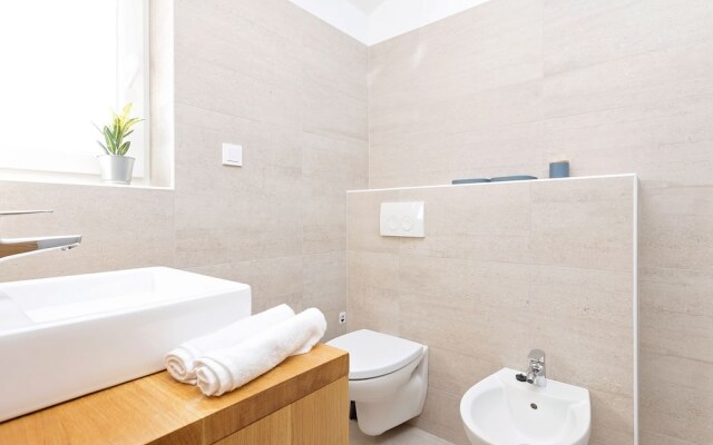 Modern Seaside Home With Swimming Pool in Vodnjan